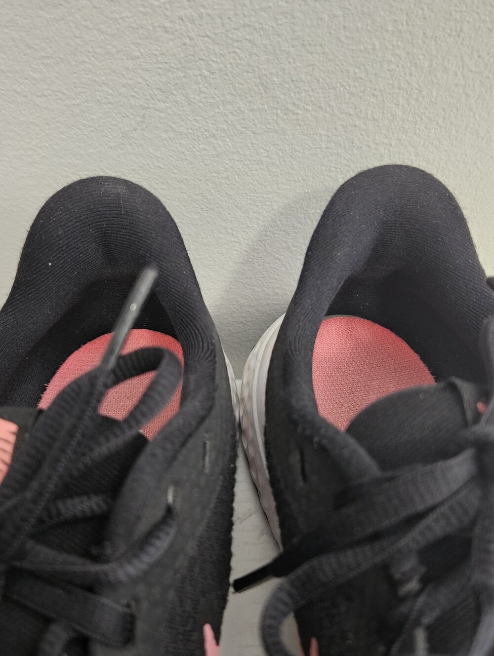 Sneakers - Picture 10 of 10